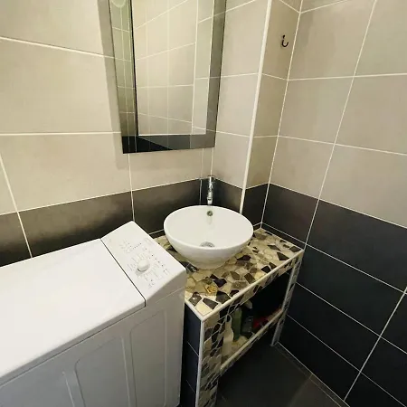 Renove, Calme, Proche Et Commodites, Parking Inclus - Fr-1-723-105 شقة